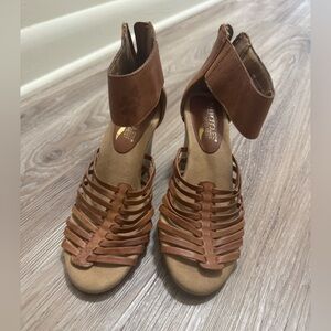 AEROSOLES Tan Strappy Sandals